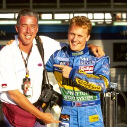 Johnny Herbert (GBR) Benetton (Right) shows off his new sponsorship agreement with Keith Sutton.
Japanese Grand Prix, Suzuka, 29 October 1995
BEST IMAGE